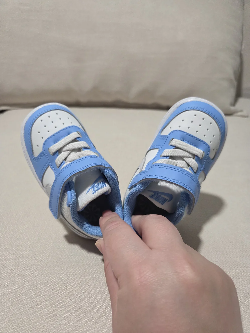 NWOT NIKE Kids Blue and White Sneaker with Hook-and-Loop Strap 5c